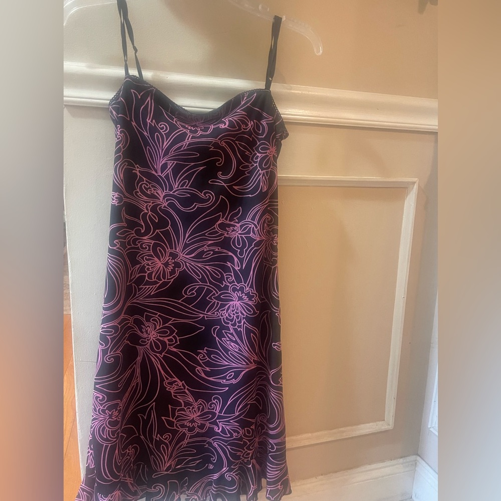 Super cute women’s size small dress! - Picture 3 of 5